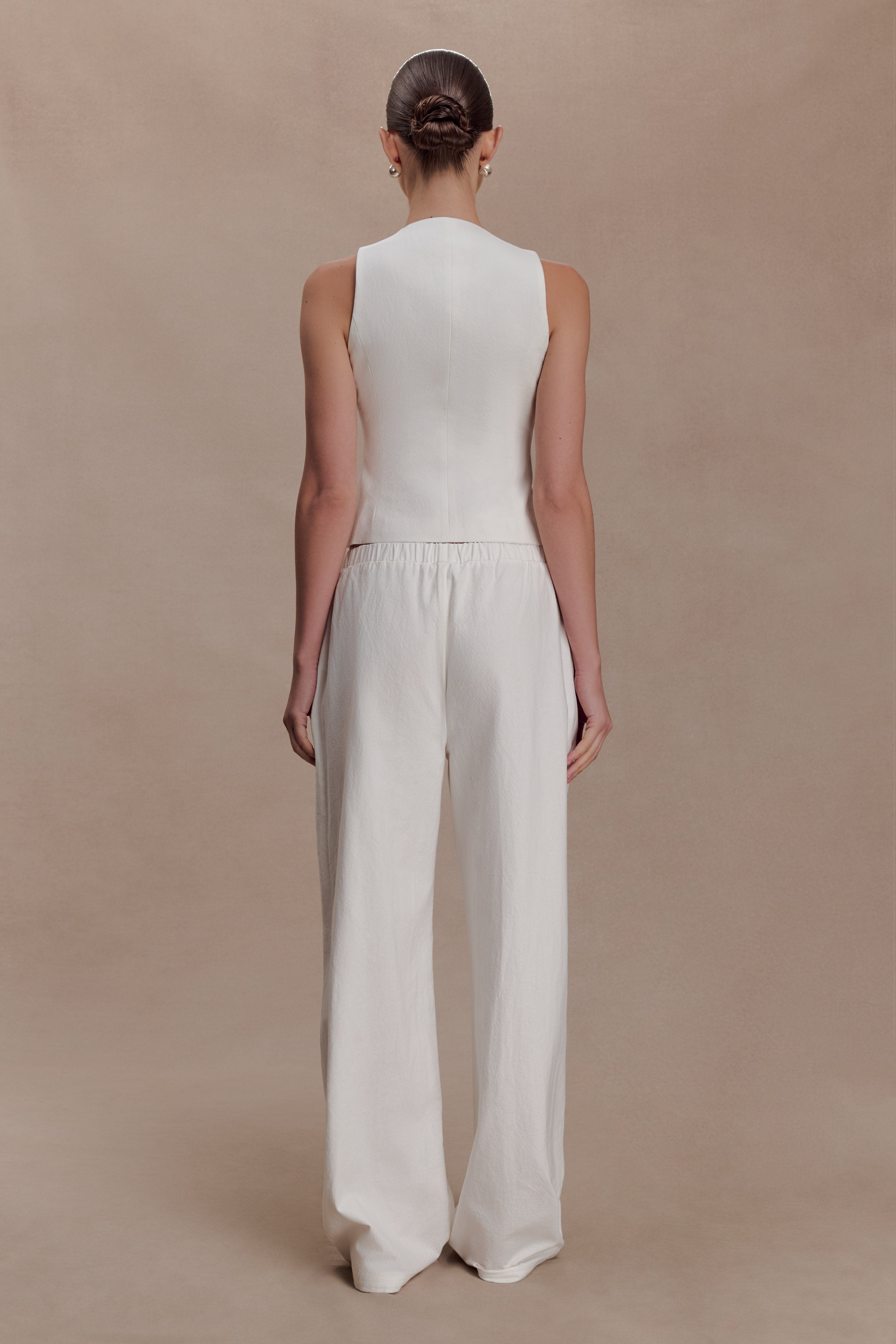 aldea-cotton-sleeveless-top side view